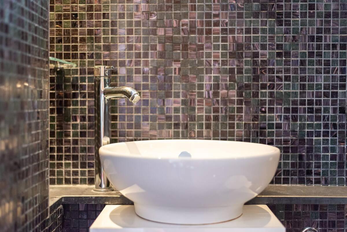 Award-Winning Designer Apartment لندن المظهر الخارجي الصورة